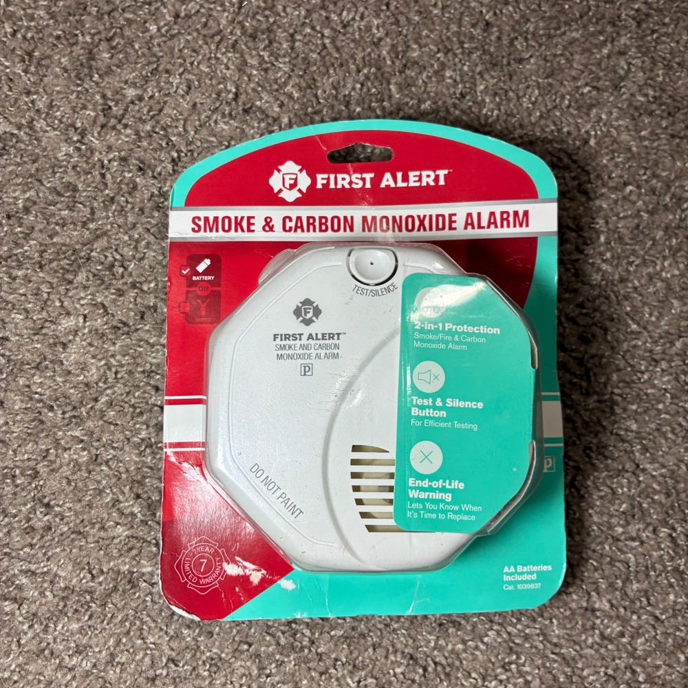 First Alert SCO5CN Smoke and Carbon Monoxide Alarm Battery Operated NWT